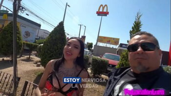 Acepta el reto de follar con un negro al que no conoce de nada